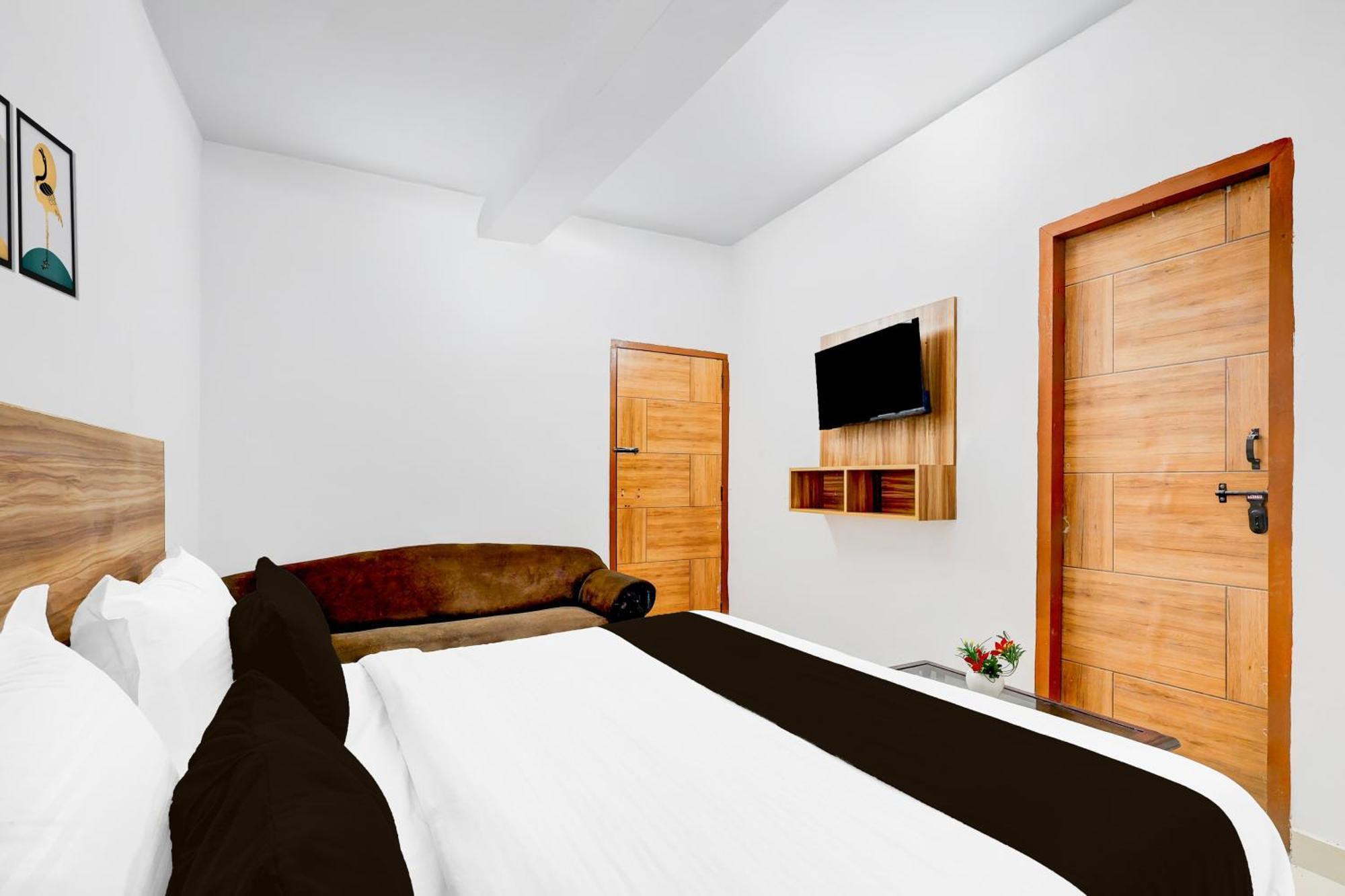 Hotel O Ocean Plaza New Delhi